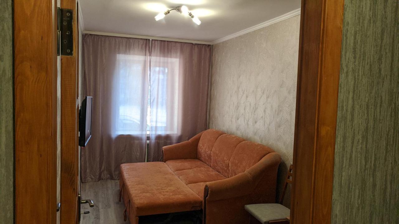 Apartments Near The Trinity Church On Dovzhenko Street,102 Chernihiv Exterior photo